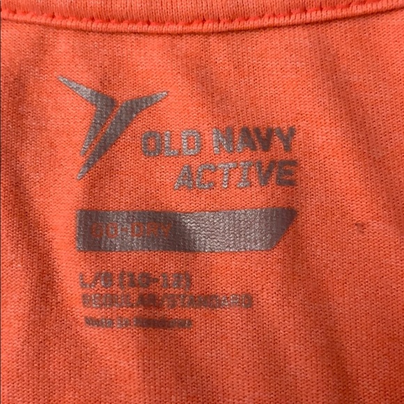 Old Navy Activewear T-shirt - Picture 4 of 4